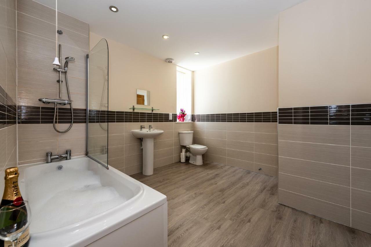 Waterview Deluxe Apartments Barrow-in-Furness Exteriér fotografie